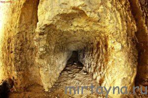 tainstvennyy_tunel_v_podzemnyy_mir