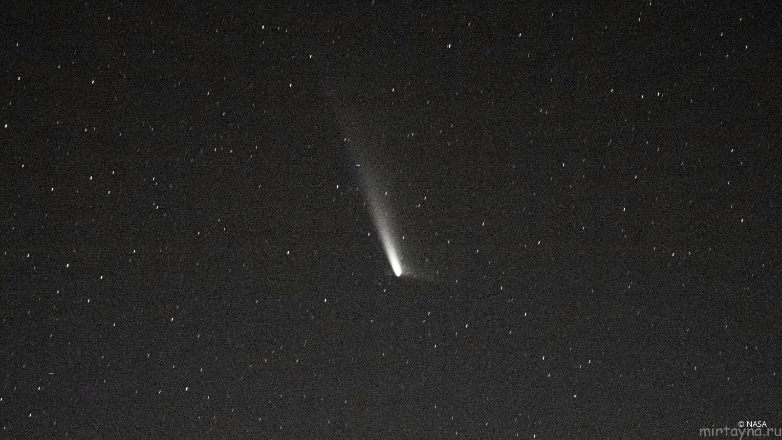 Comet A3 from ISS